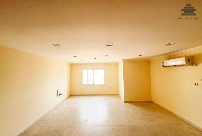 965048 - Property Image 2