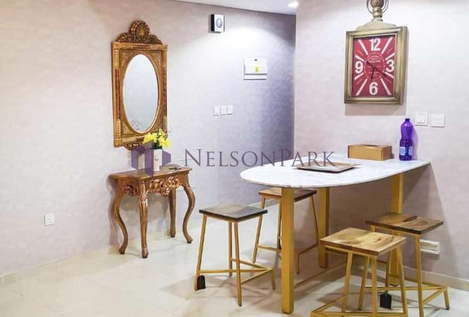 985250 - Property Image 2