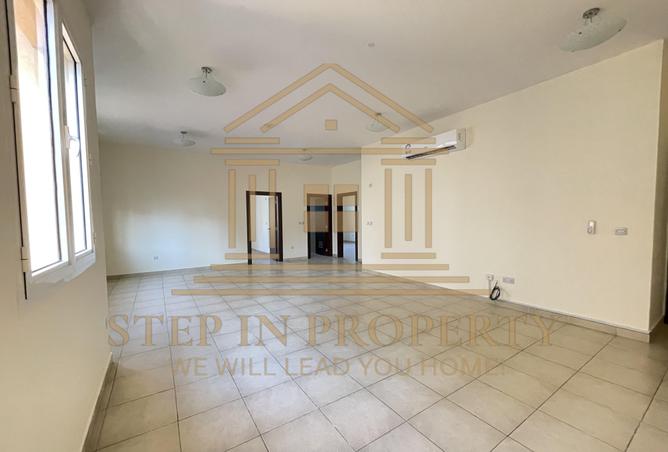 964227 - Property Image 2