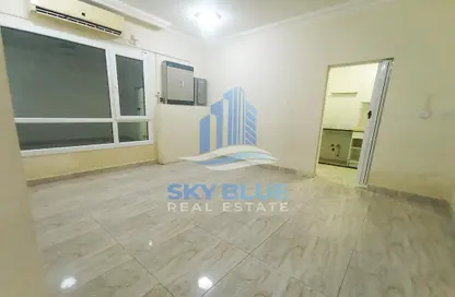 Apartment - 1 Bedroom - 1 Bathroom for rent in Al Duhail - Al Duhail - Doha