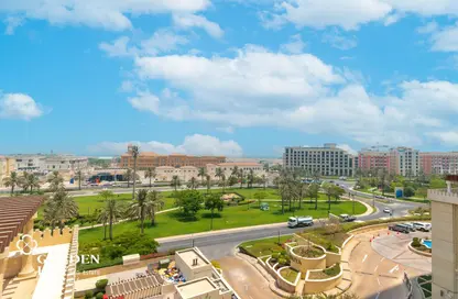 Apartment - 1 Bedroom - 2 Bathrooms for rent in West Porto Drive - Porto Arabia - The Pearl Island - Doha