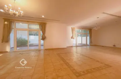 Compound - 3 Bedrooms - 4 Bathrooms for rent in Umm Al Seneem Street - Ain Khaled - Doha