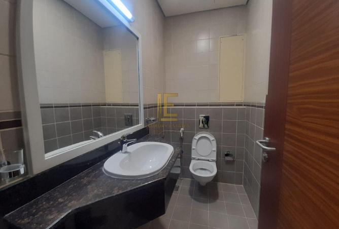 943818 - Property Image 2