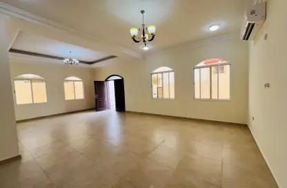مجمع سكني - 5 غرف نوم - 5 حمامات للايجار في برج أسباير - الوعب - الوعب - الدوحة
