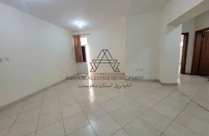 Apartment - 2 Bedrooms - 2 Bathrooms for rent in Bin Omran - Fereej Bin Omran - Doha