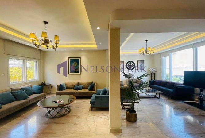 975589 - Property Image 3