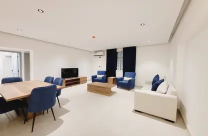 شقة - 2 غرف نوم - 2 حمامات للايجار في ام غوالينا تجارية - ام غويلينا - أم غويلينا - الدوحة