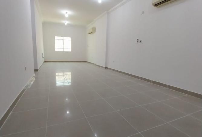 970321 - Property Image 2