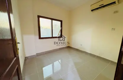 Apartment - 2 Bedrooms - 2 Bathrooms for rent in Abu Talha Street - Fereej Bin Omran - Doha