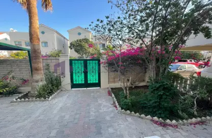 مجمع سكني - 3 غرف نوم - 4 حمامات للايجار في العزيزية - العزيزية - الدوحة