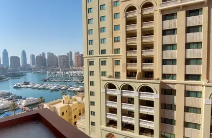 Apartment - 1 Bedroom - 2 Bathrooms for rent in West Porto Drive - Porto Arabia - The Pearl Island - Doha