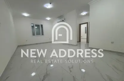 Apartment - 2 Bedrooms - 3 Bathrooms for rent in Omar Bin Abdul Aziz Street - Madinat Khalifa - Doha