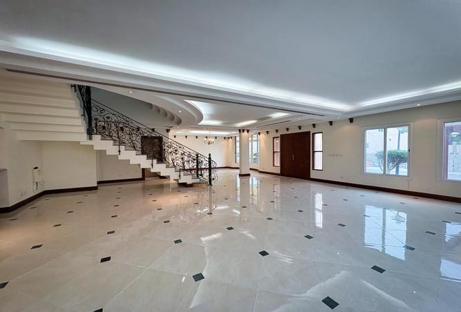 814858 - Property Image 2