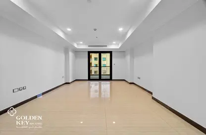 Apartment - 1 Bedroom - 2 Bathrooms for rent in West Porto Drive - Porto Arabia - The Pearl Island - Doha
