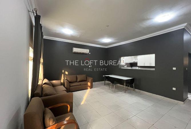 904313 - Property Image 3