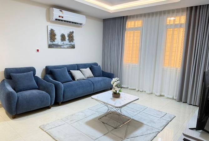 982988 - Property Image 2