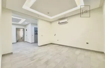 Apartment - 2 Bedrooms - 3 Bathrooms for rent in Al Nasr Street - Al Nasr - Doha