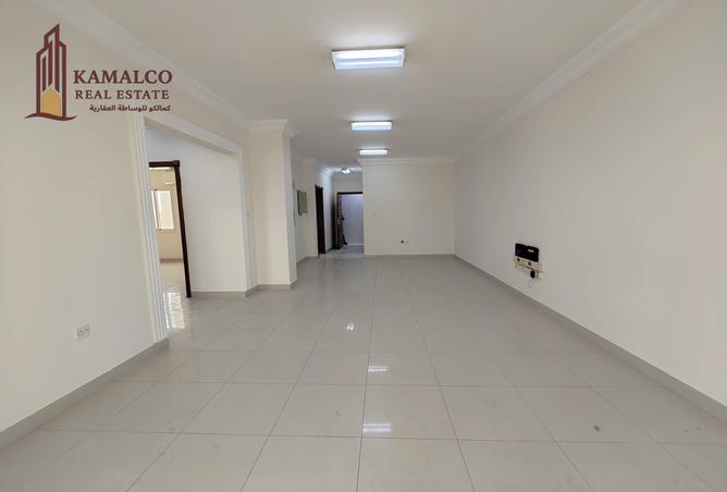 929010 - Property Image 2