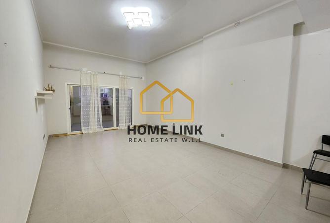 988865 - Property Image 2