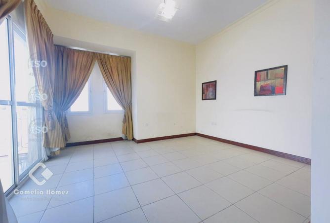 954384 - Property Image 2