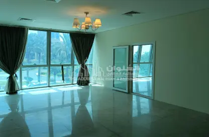 شقة - 4 غرف نوم - 4 حمامات للايجار في برج زجزاج  ا - أبراج زجزاج - الخليج الغربي - الدوحة