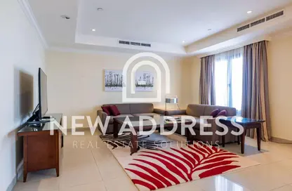 Apartment - 2 Bedrooms - 2 Bathrooms for rent in Porto Arabia - The Pearl Island - Doha