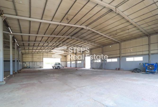 933404 - Property Image 3