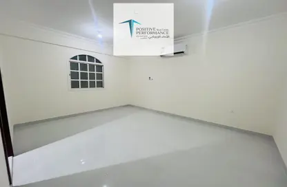 Apartment - 3 Bedrooms - 3 Bathrooms for rent in Al Wakrah - Al Wakra