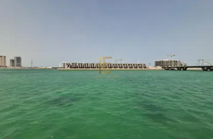 Townhouse - 4 Bedrooms - 5 Bathrooms for sale in Qetaifan Islands - Lusail