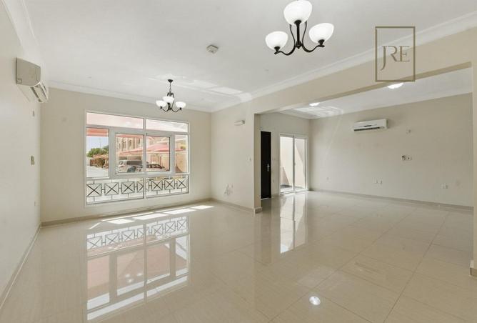 1008605 - Property Image 2