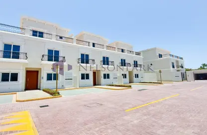 Villa - 5 Bedrooms - 7 Bathrooms for rent in Floresta Gardens - Floresta Gardens - The Pearl Island - Doha