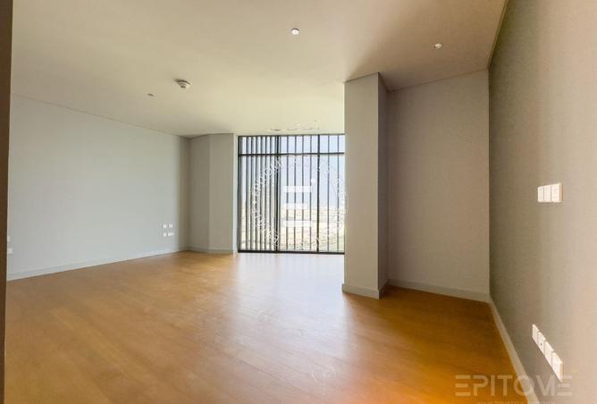 971911 - Property Image 2