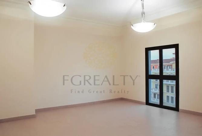 907216 - Property Image 3