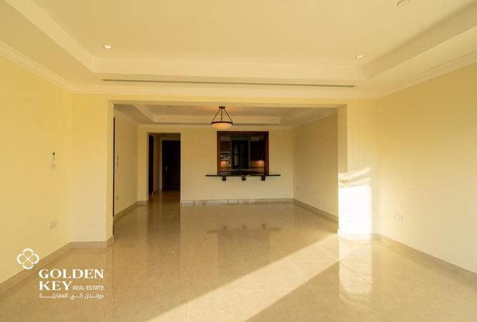 898877 - Property Image 3