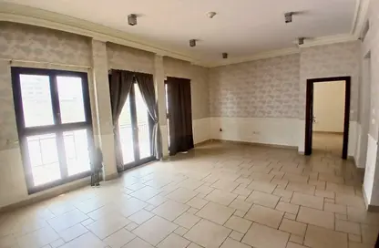 Apartment - 2 Bedrooms - 3 Bathrooms for rent in Qanat Quartier - The Pearl Island - Doha