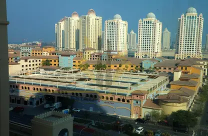 Apartment - 1 Bedroom - 2 Bathrooms for rent in West Porto Drive - Porto Arabia - The Pearl Island - Doha