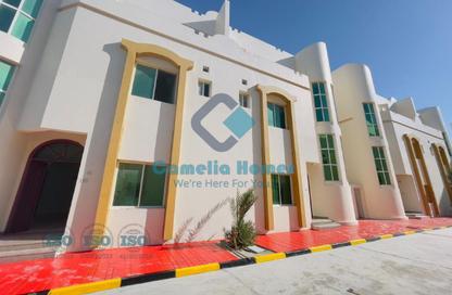 Compound - 5 Bedrooms - 4 Bathrooms for rent in Ain Khaled Villas - Ain Khaled - Doha