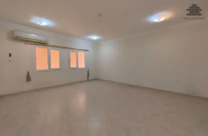 Apartment - 2 Bedrooms - 2 Bathrooms for rent in Muntazah 7 - Al Muntazah - Doha