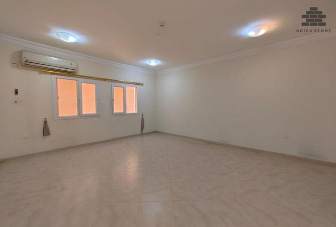 951761 - Property Main Image