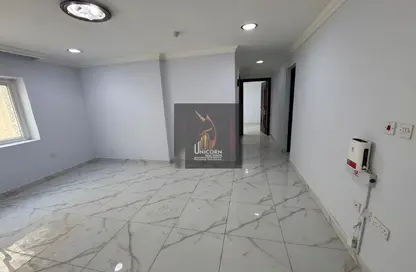 شقة - 2 غرف نوم - 2 حمامات للايجار في 28 بن عمران - فريج بن عمران - الدوحة