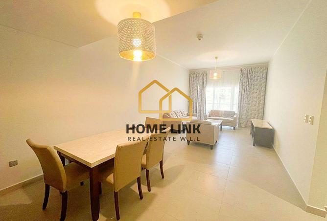 922194 - Property Image 2
