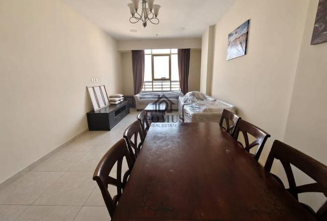 955843 - Property Image 2