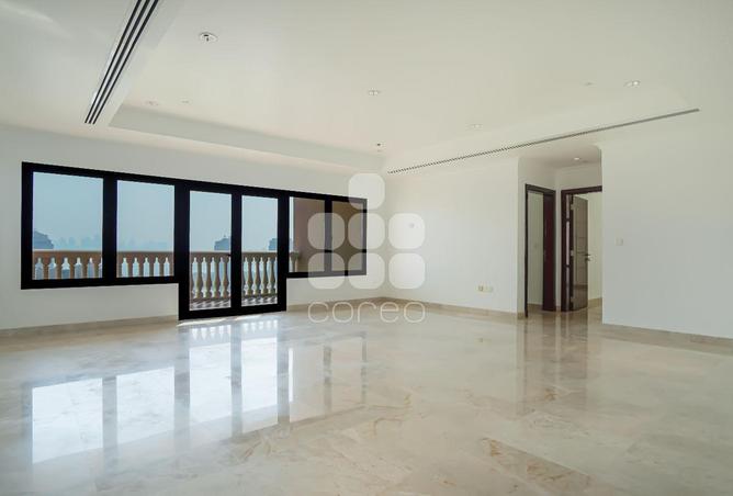 960333 - Property Image 2