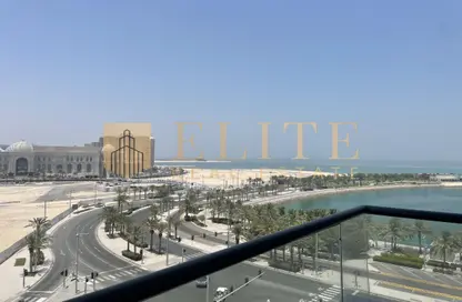 Apartment - 2 Bedrooms - 3 Bathrooms for rent in Marina Tower 02 - Marina District - Lusail