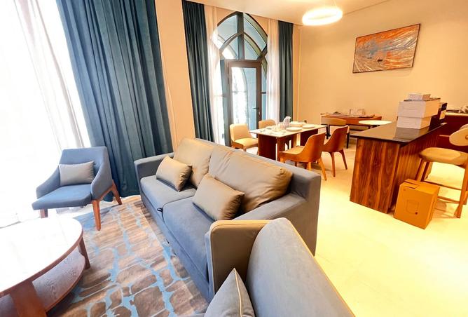 987801 - Property Image 2