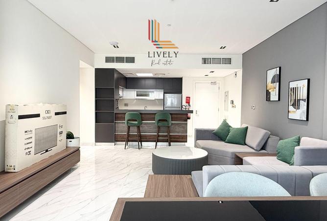 987717 - Property Image 3