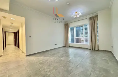 شقة - 3 غرف نوم - 3 حمامات للايجار في برج مارينا 07 - منطقة المارينا - الوسيل