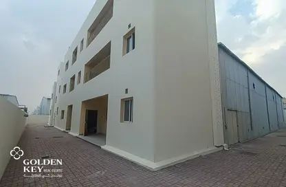 Warehouse - Studio - 7 Bathrooms for rent in East Industrial Street - Birkat Al Awamer - Al Wakra