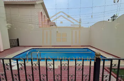 Villa - 4 Bedrooms - 5 Bathrooms for rent in Duhail Villas - Al Duhail - Doha