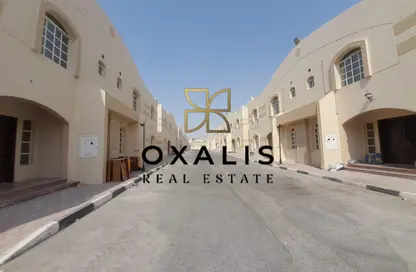 Villa - 5 Bedrooms - 4 Bathrooms for rent in Ain Khaled Villas - Ain Khaled - Doha